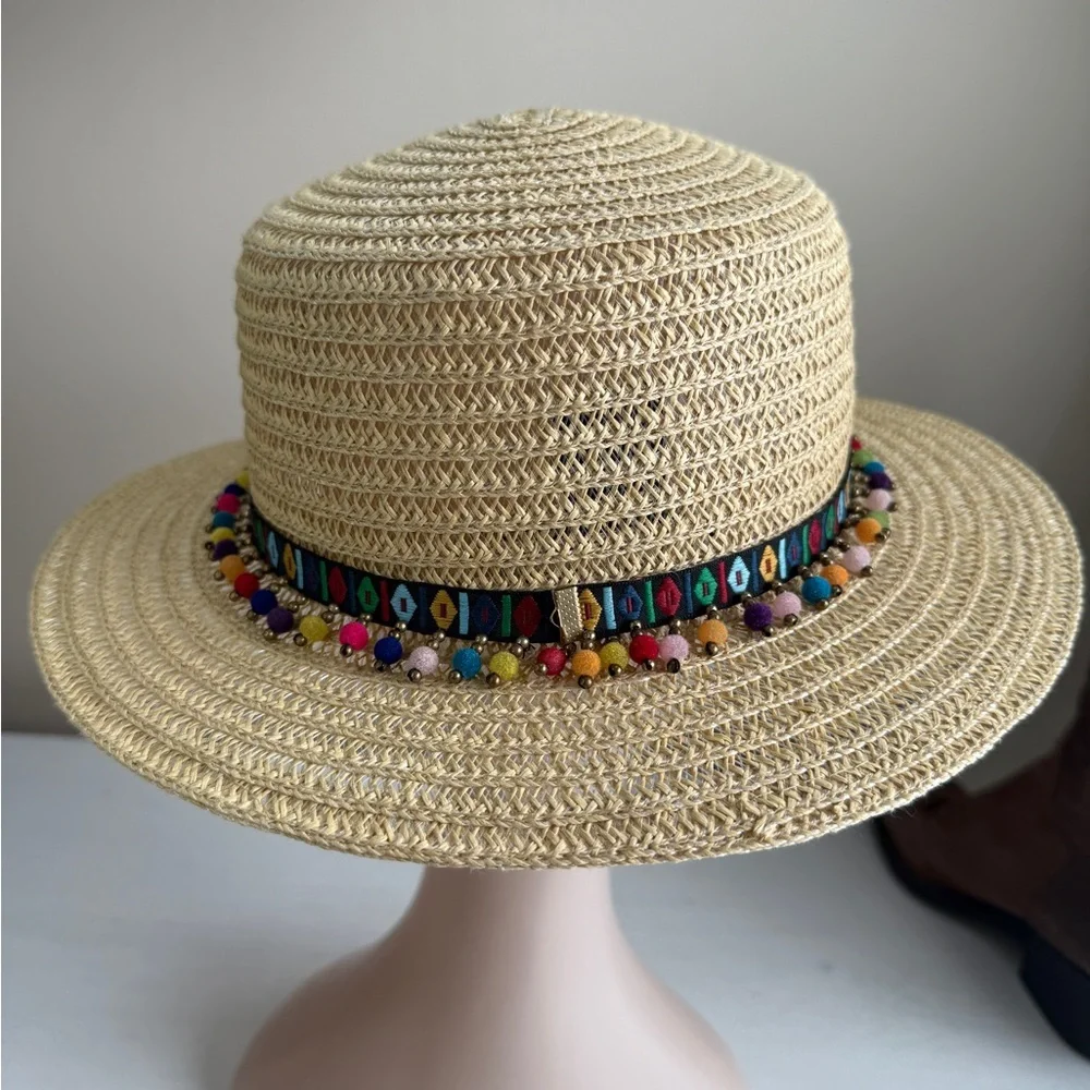 Steve Madden Colorful Pom-Pom Straw Hat beachy Shade Resort Vacation Pool